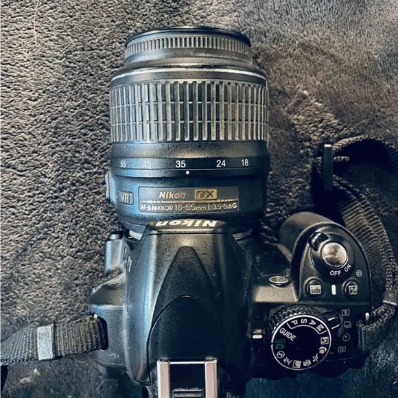 Nikon DX D3100 Series Camera - Picture 3 of 3